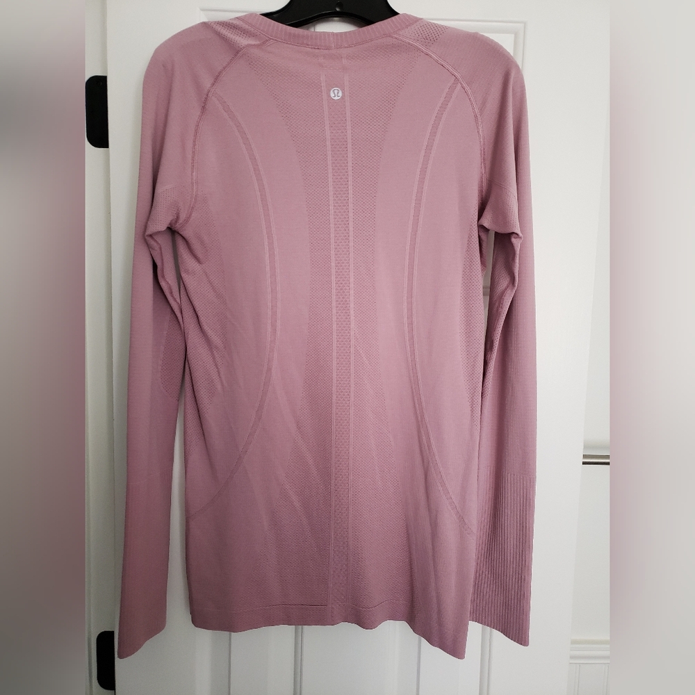 Lulumon Swiftly Speed Ls Top - image 2